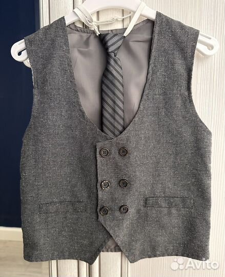 Костюм тройка для мальчика 122-128
