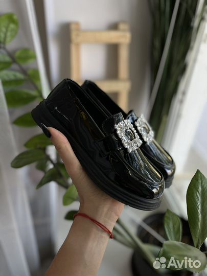 Туфли для девочки новые