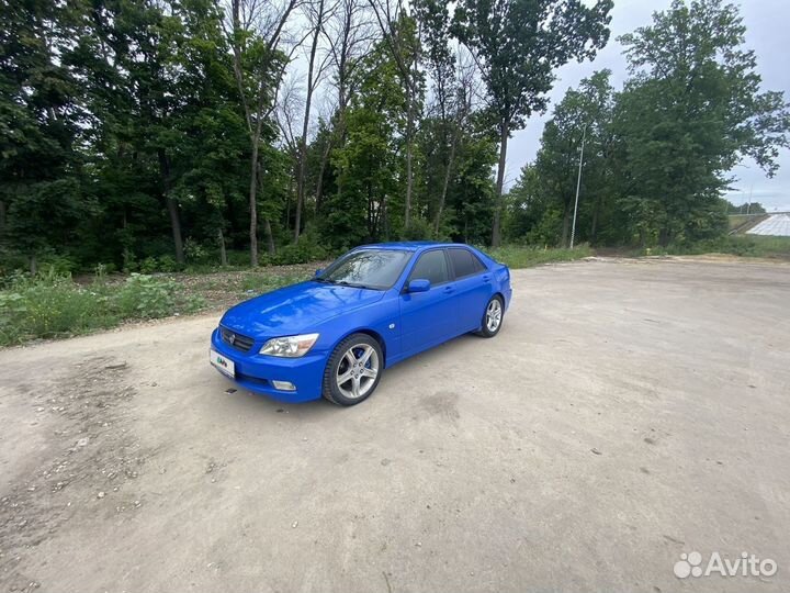 Toyota Altezza 2.0 AT, 2000, 330 000 км