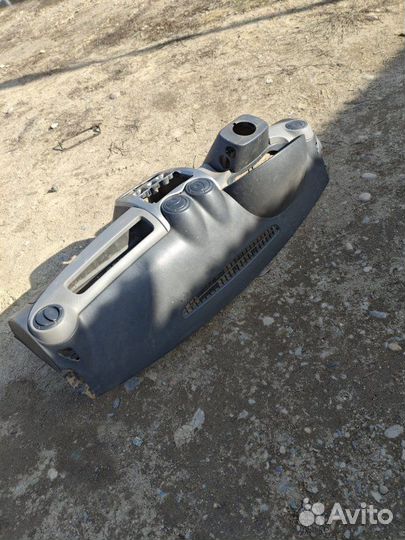 Торпедо Renault Logan sandero K7M 710 2011