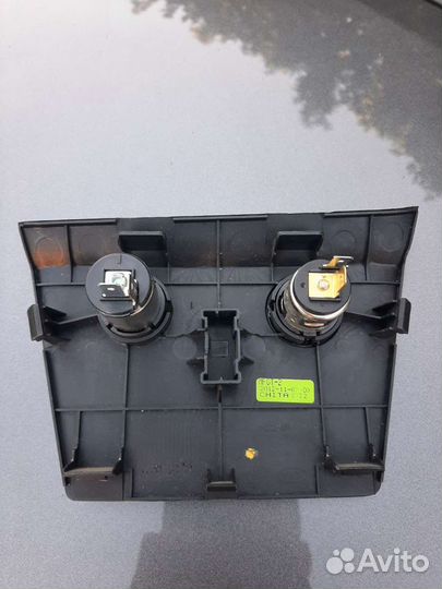 Панель прикуриватель