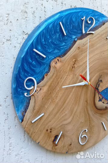 Часы настенные из эпоксидной смолы