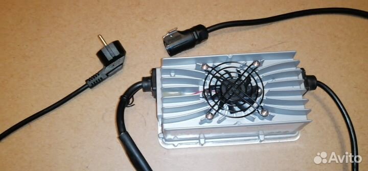 Зарядное устройство для электробайка 60V10A