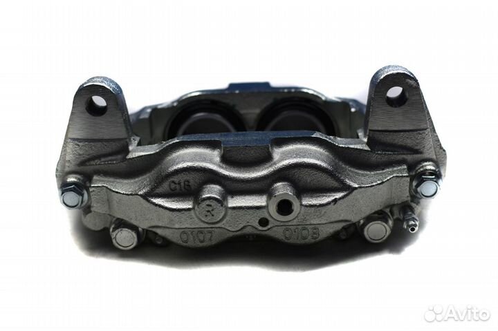 Суппорт тормозной передний правый Toyota Land Crui