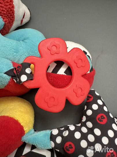 Погремушка подвеска Fisher Price Лисенок