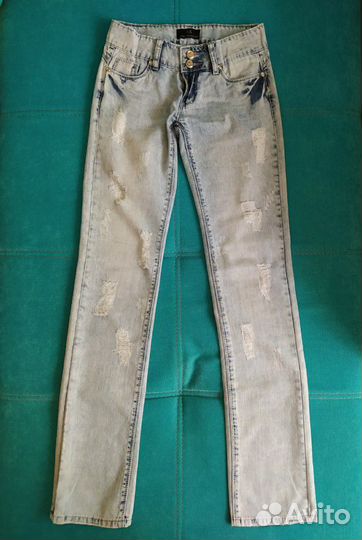 Джинсы