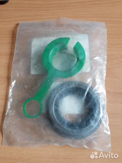 Сальник правого привода Ford