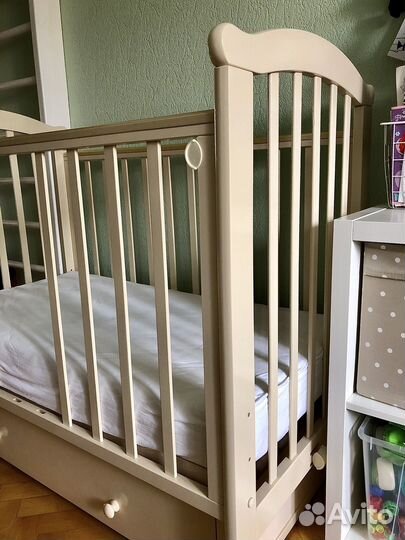 Кроватка детская с матрасом 