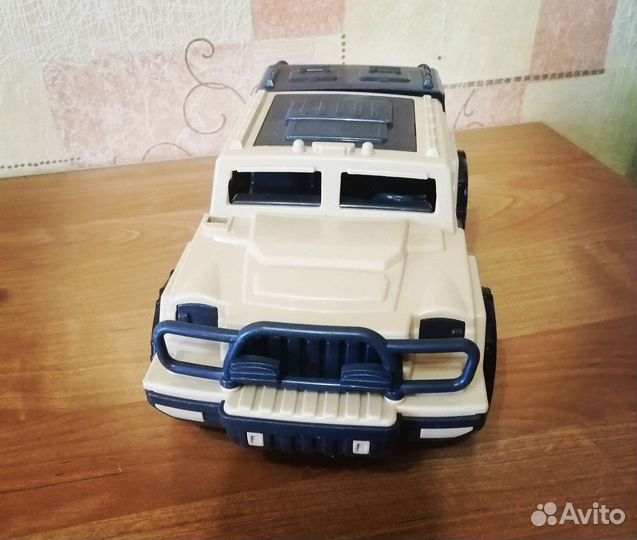 Джипы внедорожники