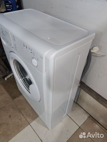 Стиральная машина indesit