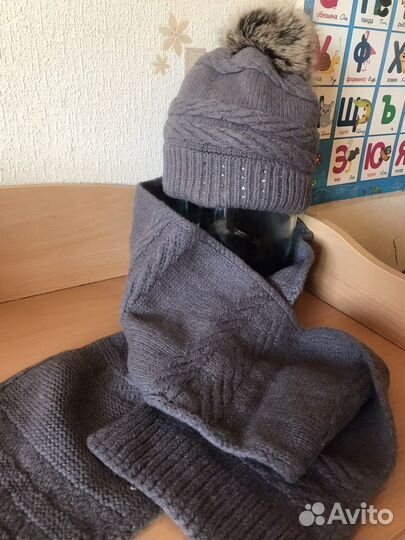 Комплект шапка и шарф женский