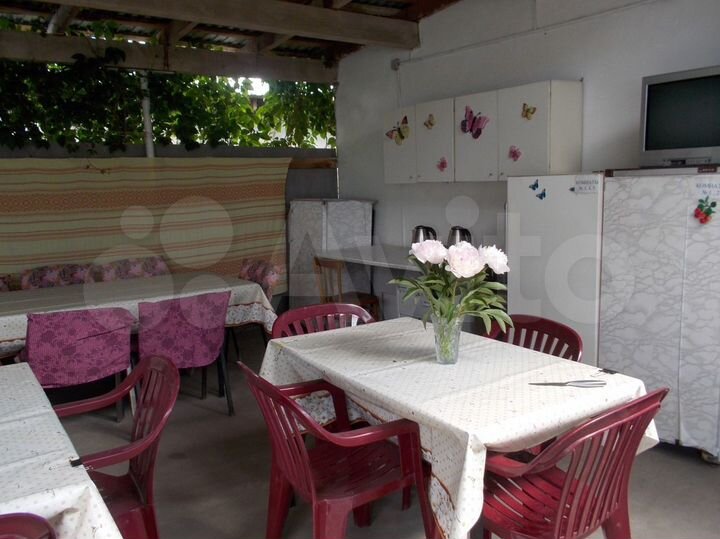 Комната 12 м² в 8-к., 1/1 эт.