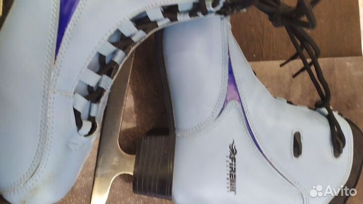 Коньки фигурные женские