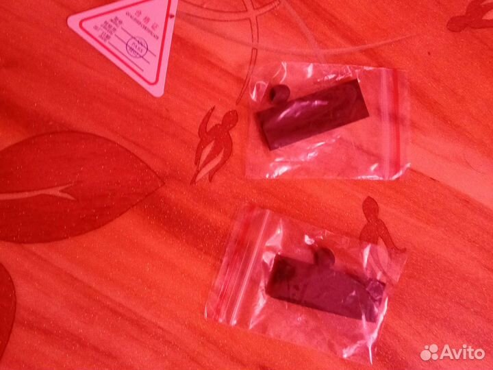 Игровой держатель с курками-триггерами