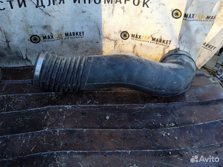 Патрубок воздушного фильтра Ford Focus 1 б/у