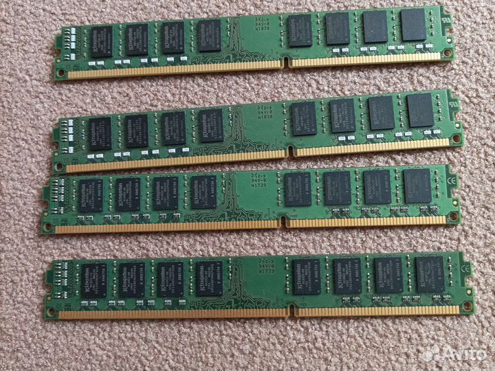 Материнская плата с процессором и памятью