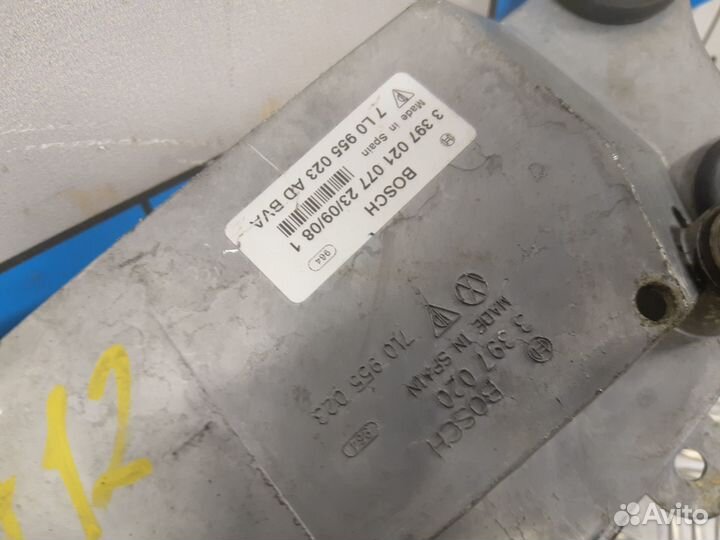 Б/У Трапеция стеклоочистителей Porsche Cayenne