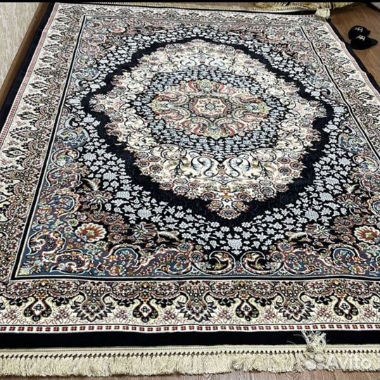 Новый турецкий ковёр и очень красивый