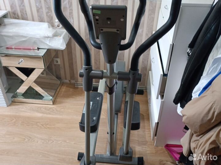 Эллиптический тренажер torneo
