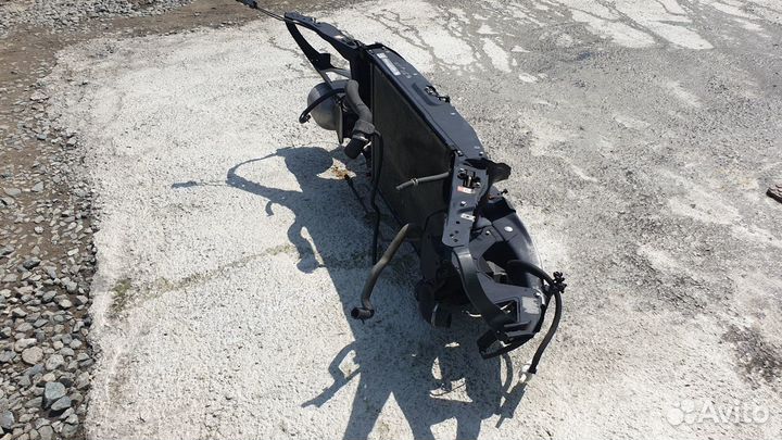 Телевизор в сборе на Mersedes-Benz W220 S