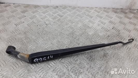 Щеткодержатель лобового стекла toyota corolla vers