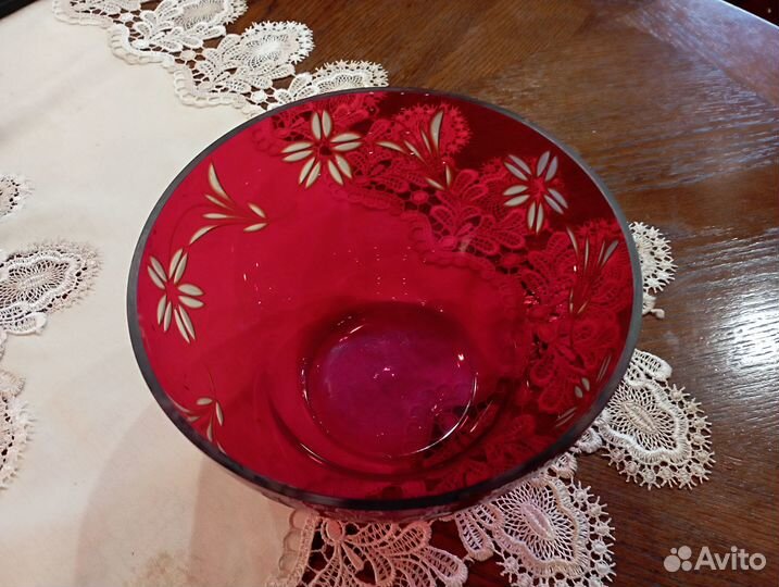 Хрустальная конфетница