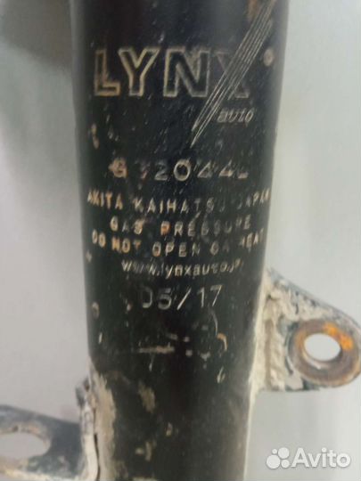 Амортизатор левый передний Toyota Corolla AE100