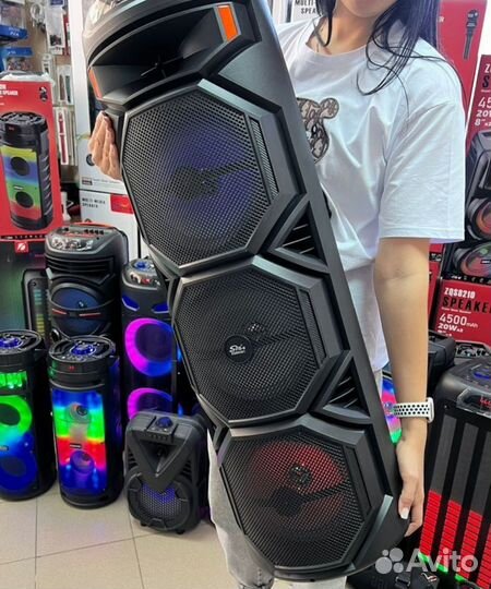 Огромные блютуз колонки портативные New Watt