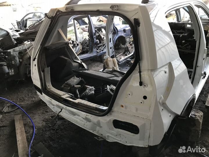 Заднее правое крыло джили мк кросс в наличие