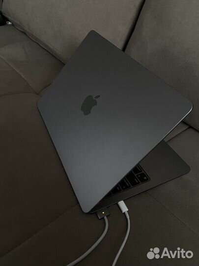 Apple macbook air 13 2022 m2