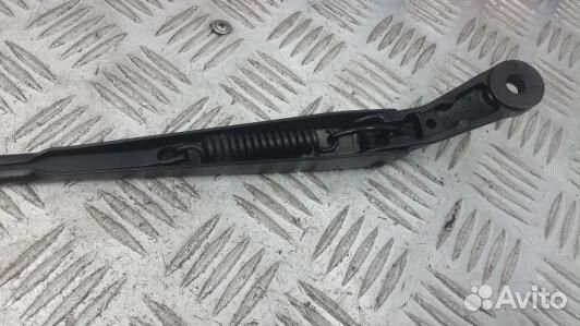 Щеткодержатель лобового стекла volkswagen passat B