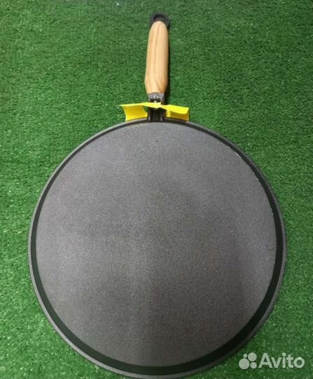 Чугунная сковорода блинная