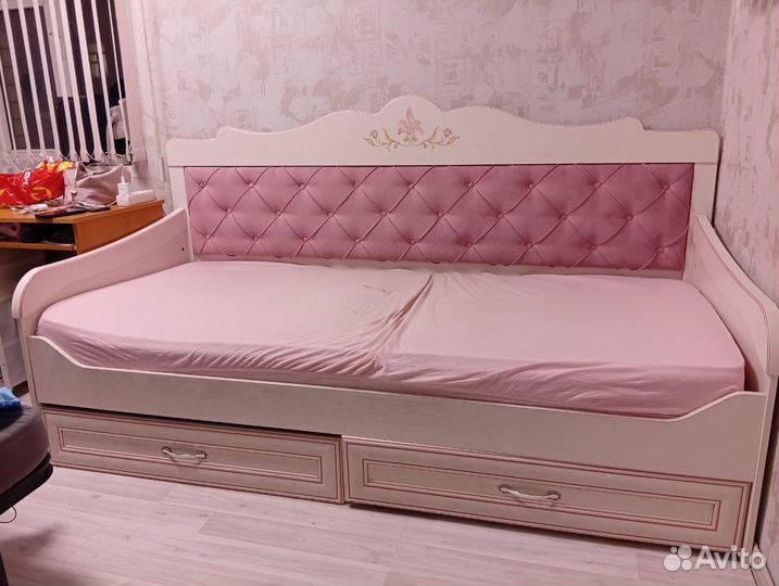 Кровать детская для девочки