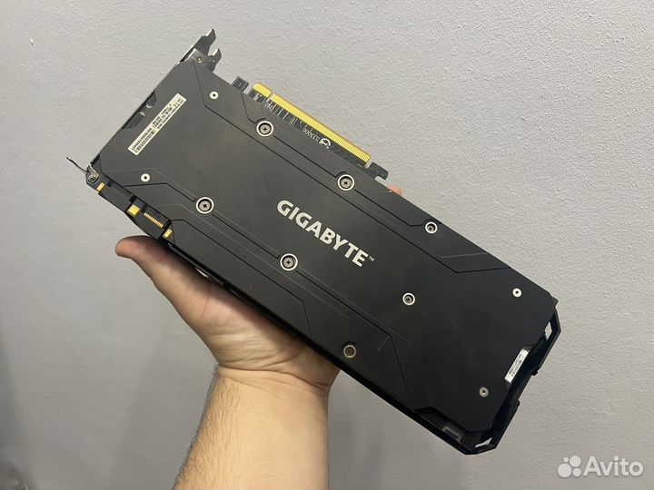 Видеокарта GT 1070