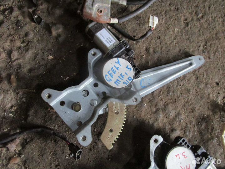 Стеклоподъемник задний правый Geely MK