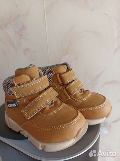 Ботинки детские 23 размер