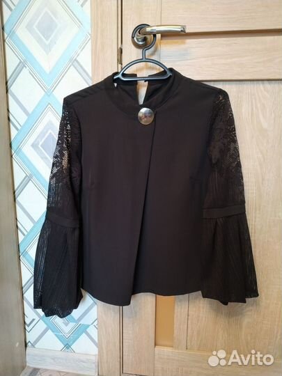 Отдам даром бесплатно женские вещи