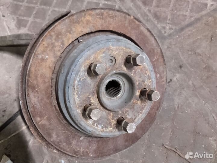 Кулак поворотный задний левый BMW E39 1995-2004