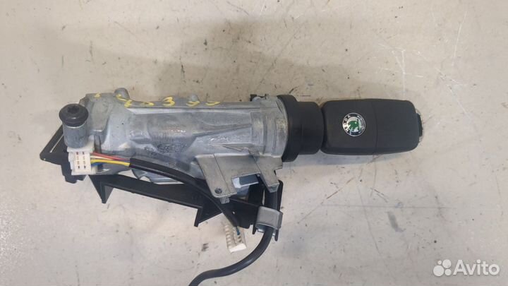 Замок зажигания Skoda Octavia (A5), 2011