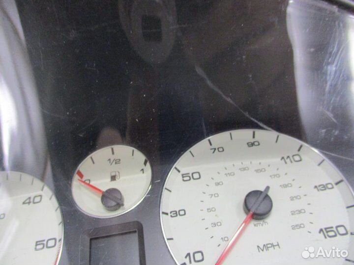 Щиток приборов Peugeot 607 2.2 2000
