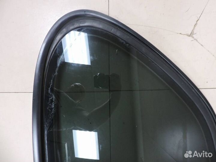 Стекло кузовное глухое правое Porsche Cayenne 2003