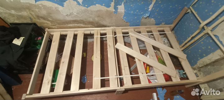 Кровать односпальная