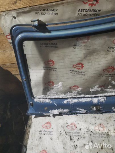 Крышка багажника со стеклом Иж 2126