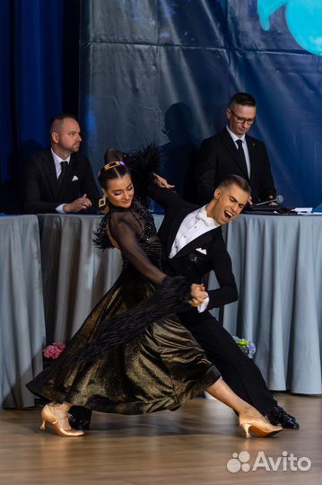 Костюмы для спортивных бальных танцев