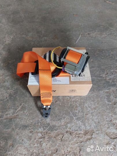 Ремень безопасности водителя Porsche Cayenne 955