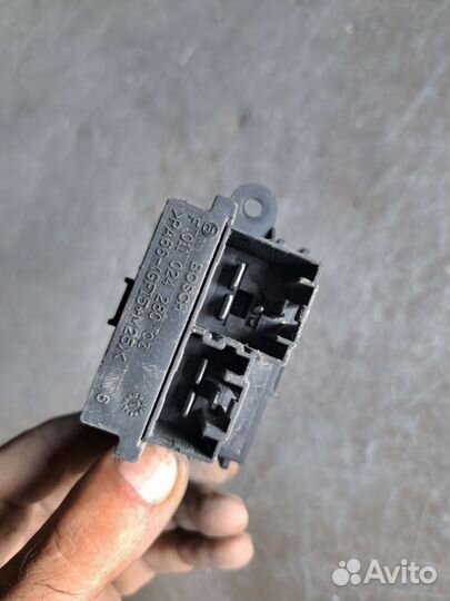 Резистор печки Dodge Caravan