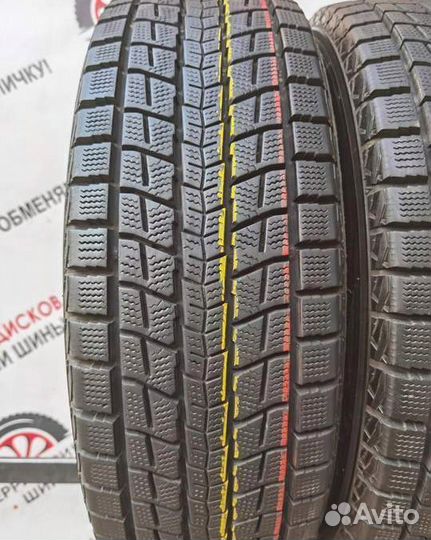 Dunlop Winter Maxx SJ8 215/60 R17 96Q