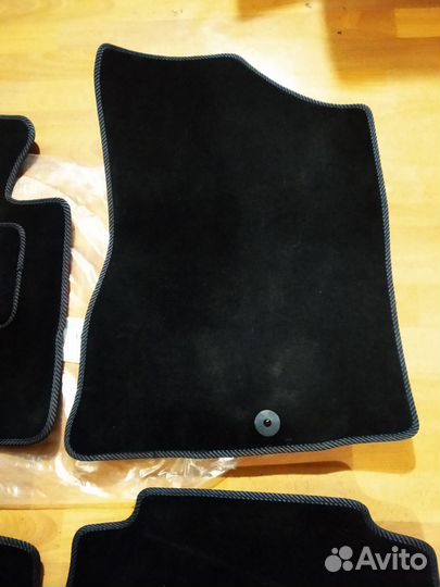 Продаю коврики салона для Киа Соренто
