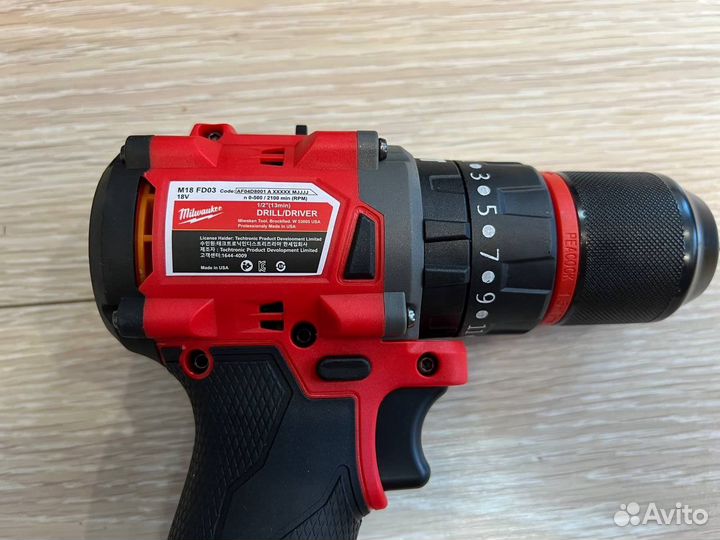 Бесщеточный шуруповерт milwaukee 18v с мощным АКБ