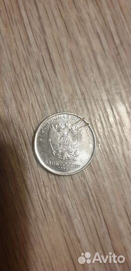 Монета юбилейная 10р брак